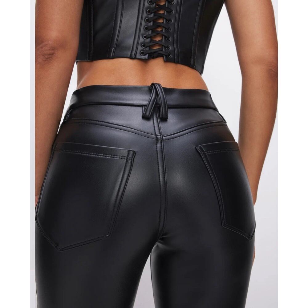 Good American Size 12 Good Legs Cropped Mini Boot Faux Leather Pants Black - Picture 2 of 12